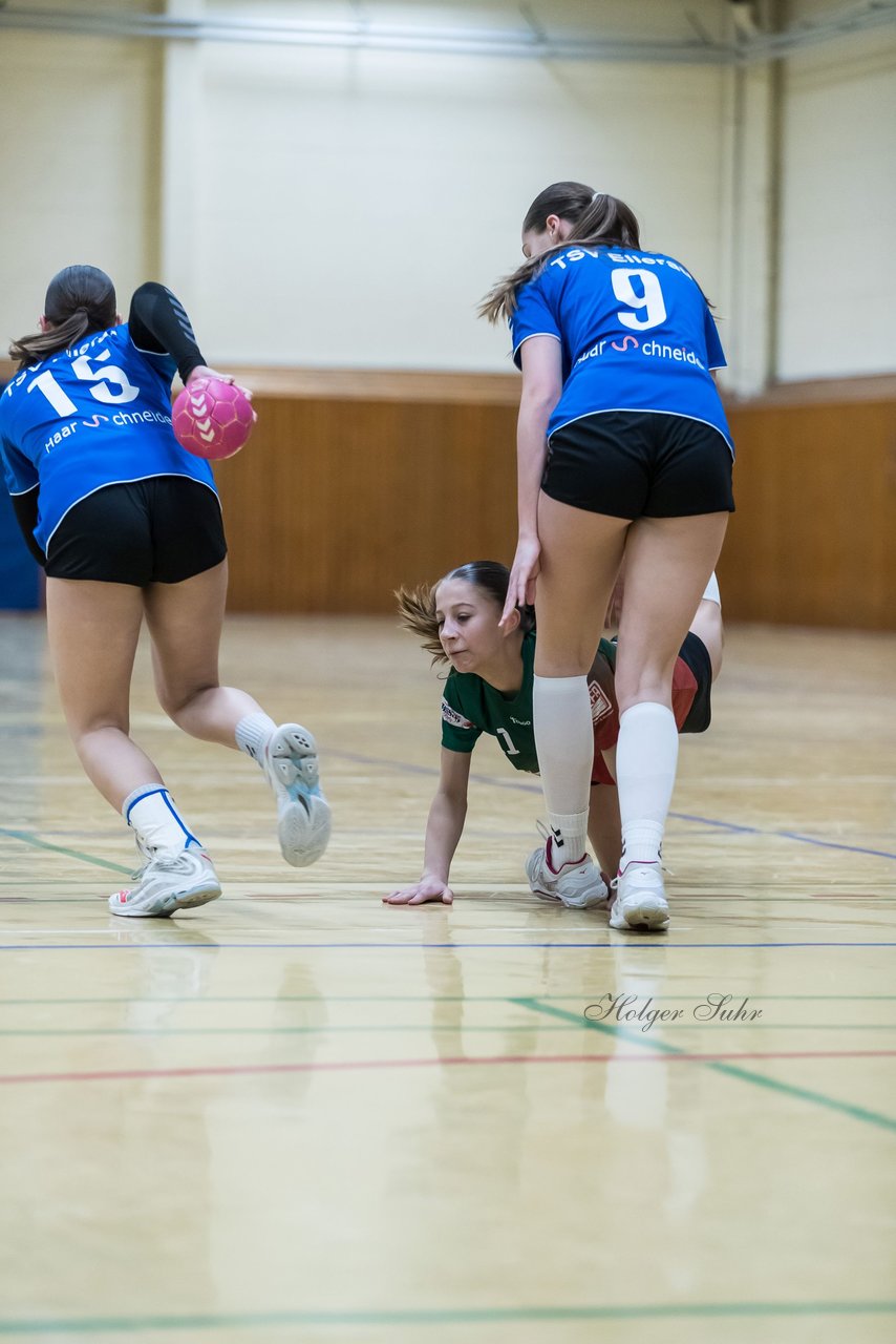 Bild 61 - wCJ TSV Ellerau - HSG Kremperheide/Muensterdorf : Ergebnis: 22:20